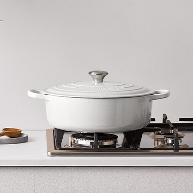 Cast Iron Signature Risotto PotWhite image number 6